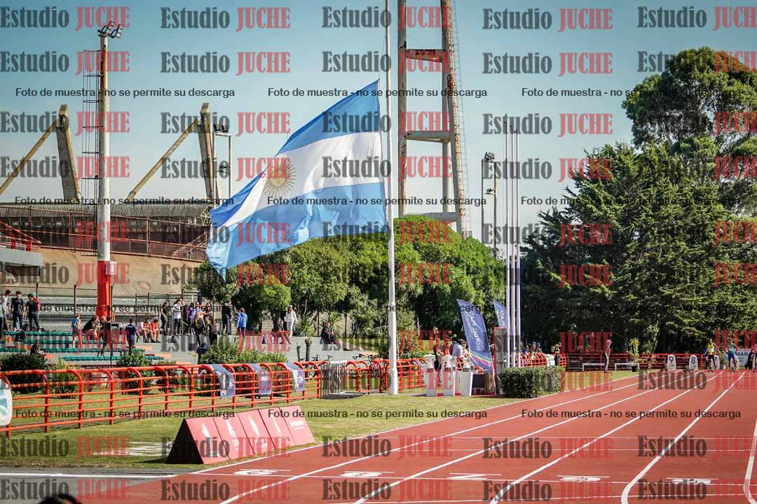 Fotos de algunos extras y podios del día 1