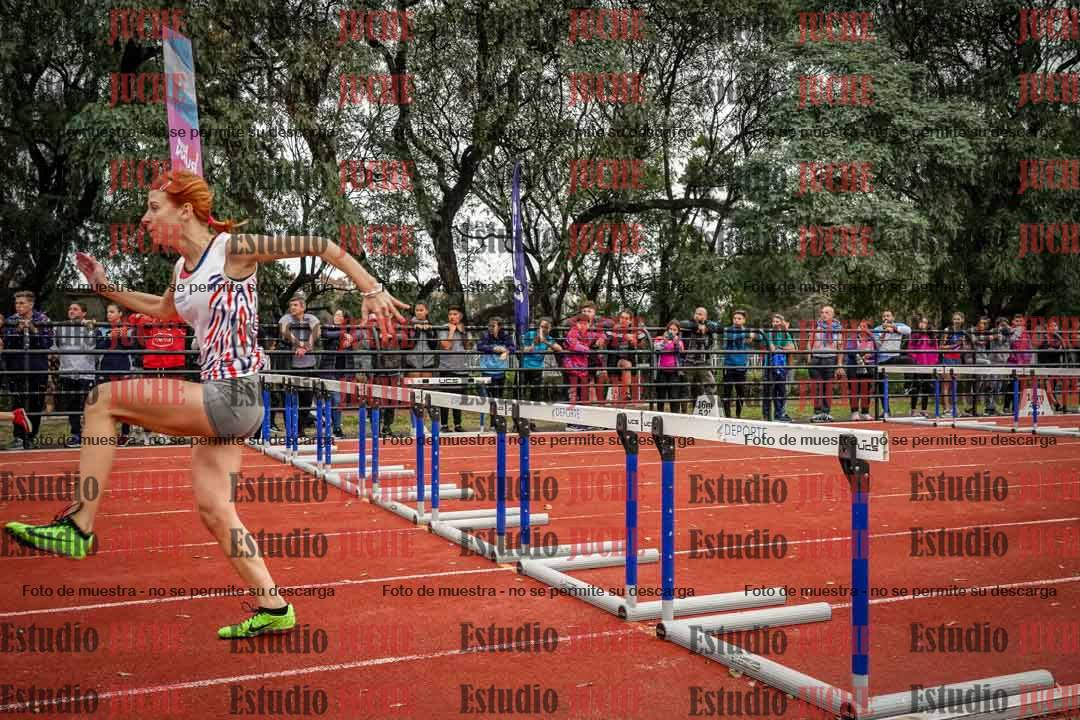 Fotos de los 100 m con vallas de mujeres
