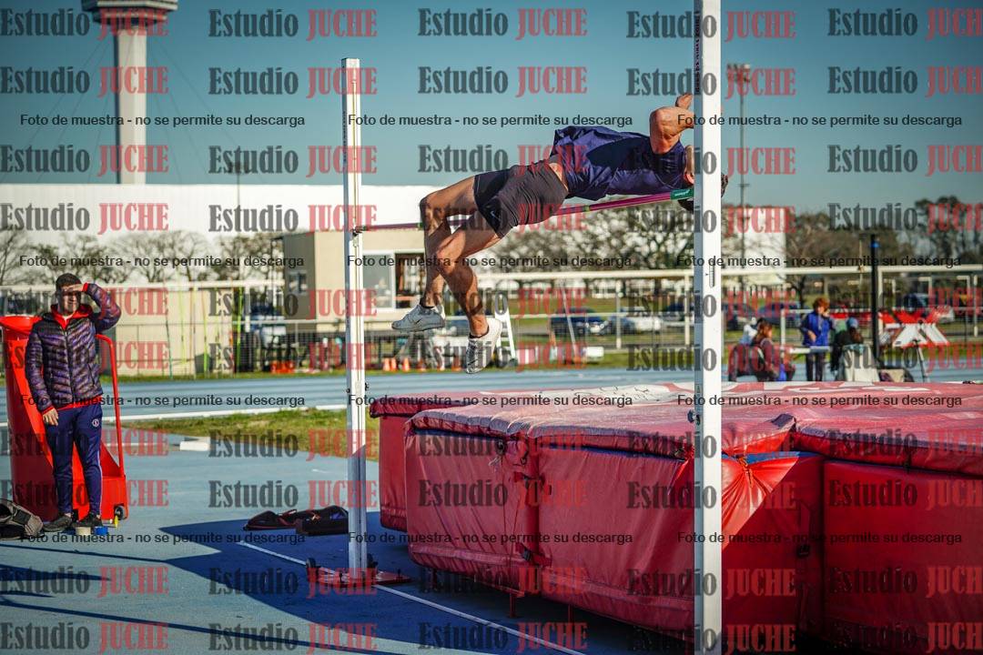 Fotos del salto en alto de varones