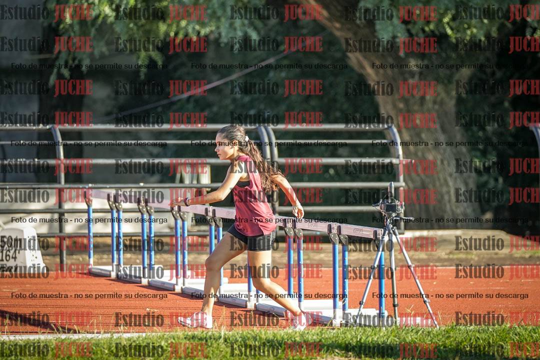Fotos de los 295 m con vallas de mujeres