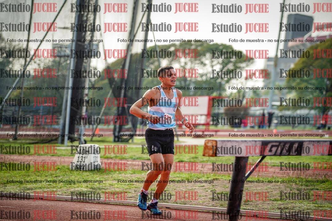 Fotos de los 3000 m con obstáculos de varones