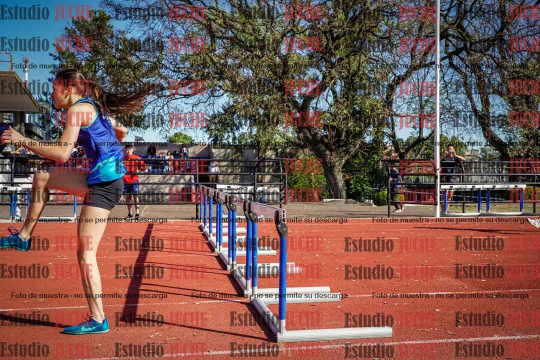Fotos de los 295 m con vallas de mujeres