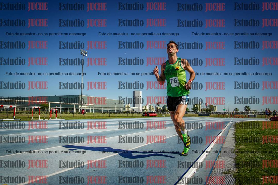 Fotos de los 5000 m de mujeres y varones - serie 1