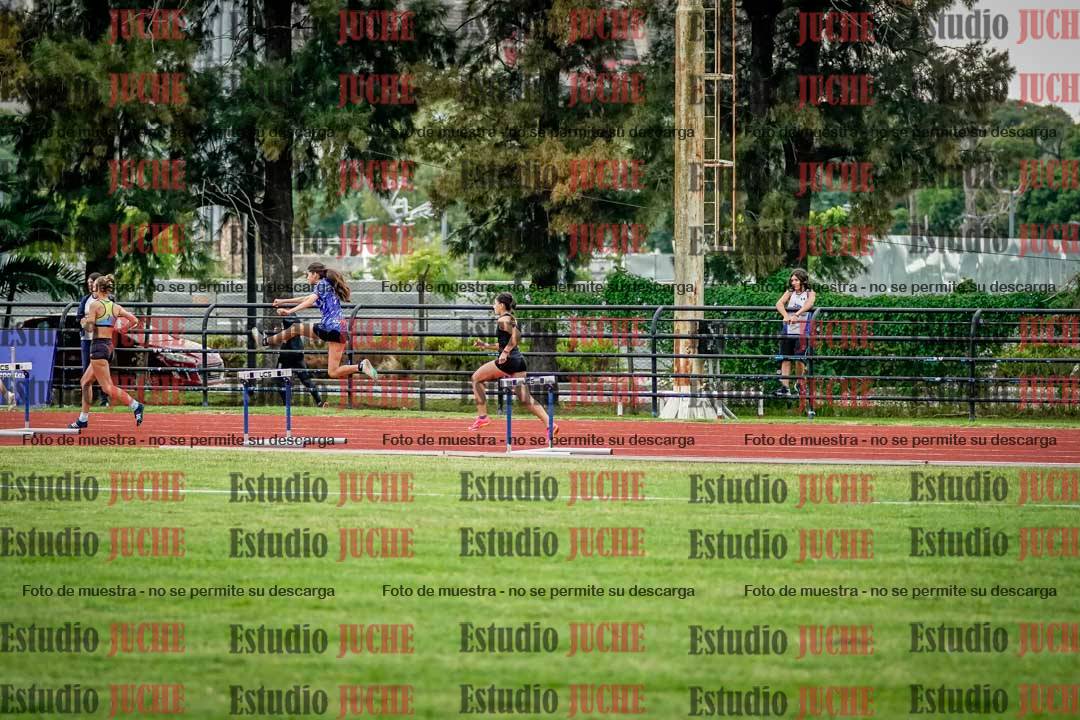 Fotos de los 295 m con vallas de mujeres