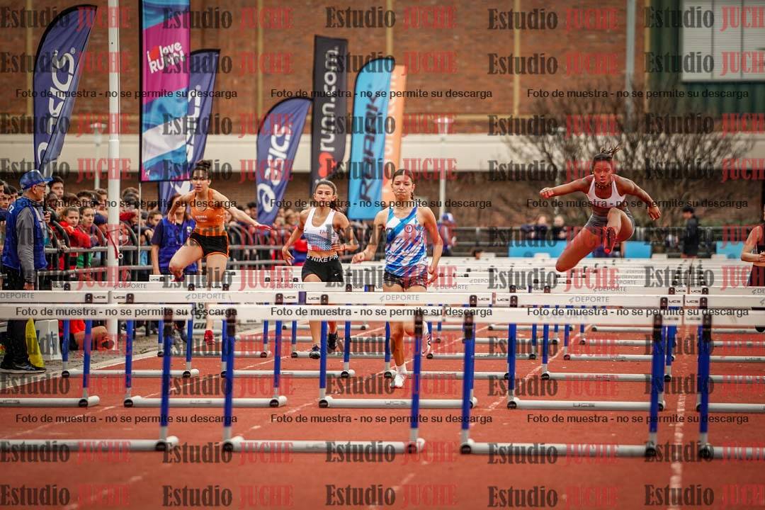 Fotos de los 100 m con vallas de mujeres
