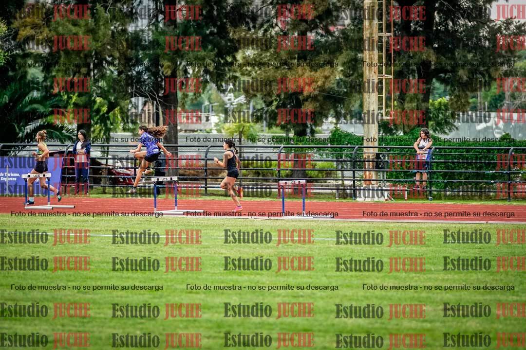Fotos de los 295 m con vallas de mujeres