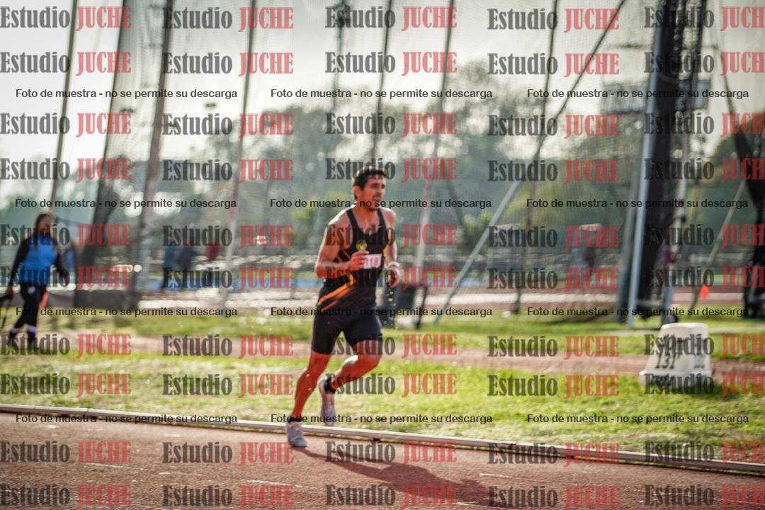 Fotos de los 3000 m con obstáculos de varones