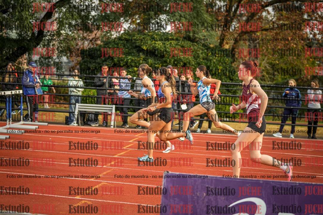 Fotos de los 100 m con vallas de mujeres