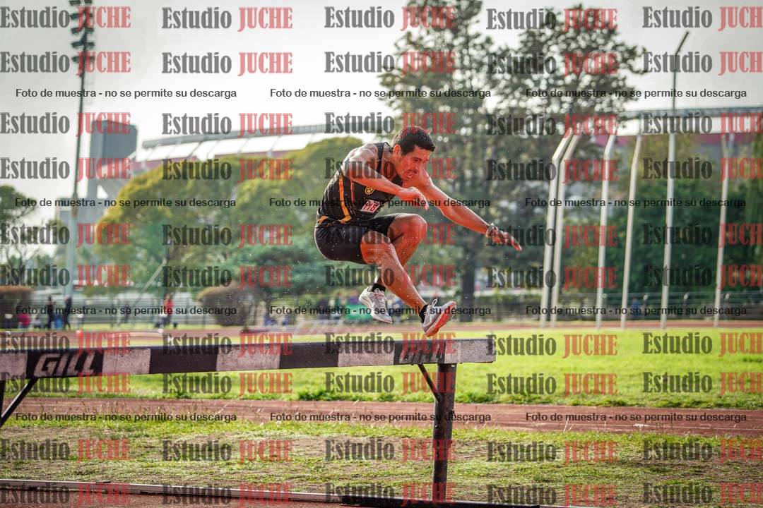 Fotos de los 3000 m con obstáculos de varones