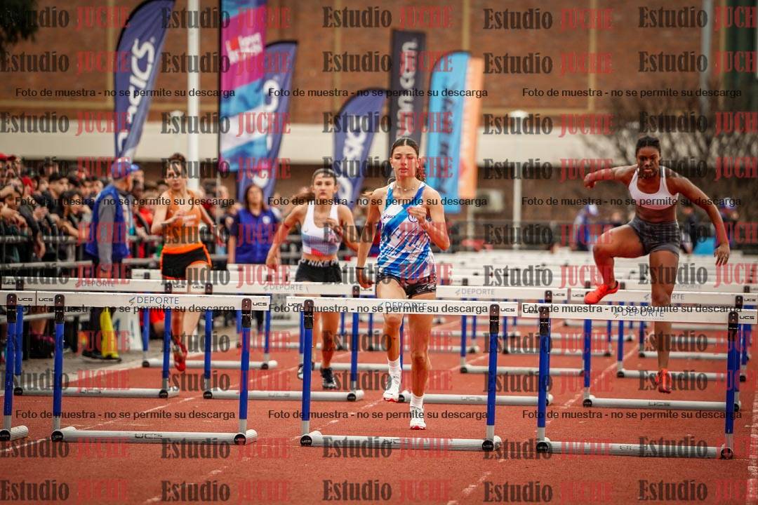 Fotos de los 100 m con vallas de mujeres