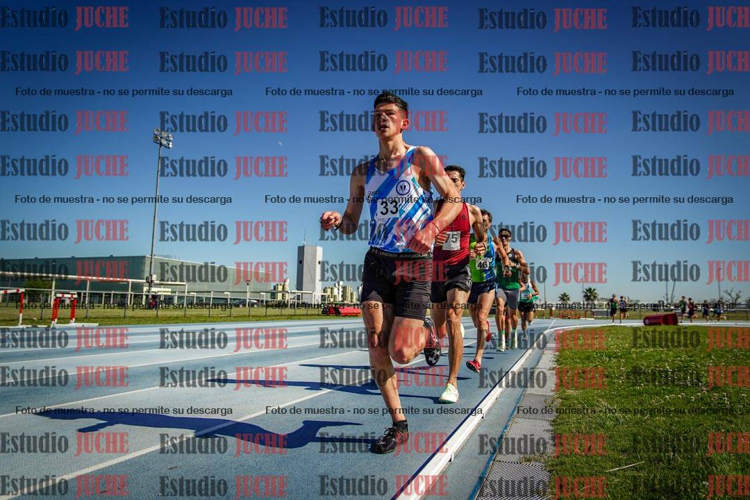 Fotos de los 5000 m de mujeres y varones - serie 1