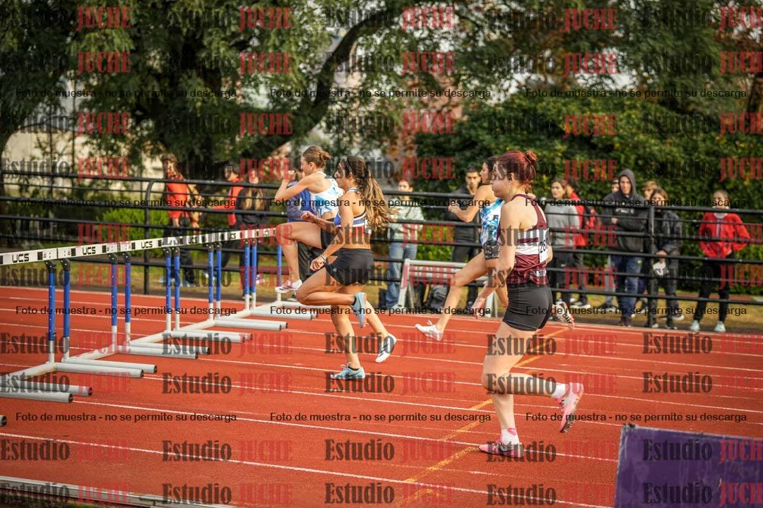 Fotos de los 100 m con vallas de mujeres