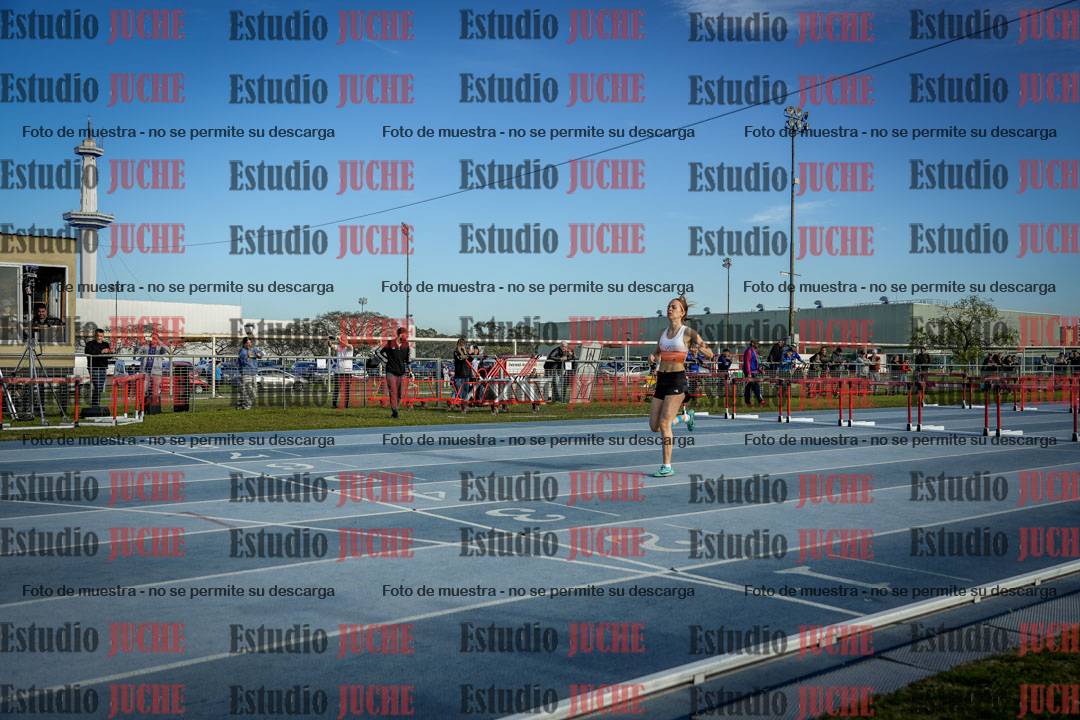 Fotos de los 100 m con vallas de mujeres