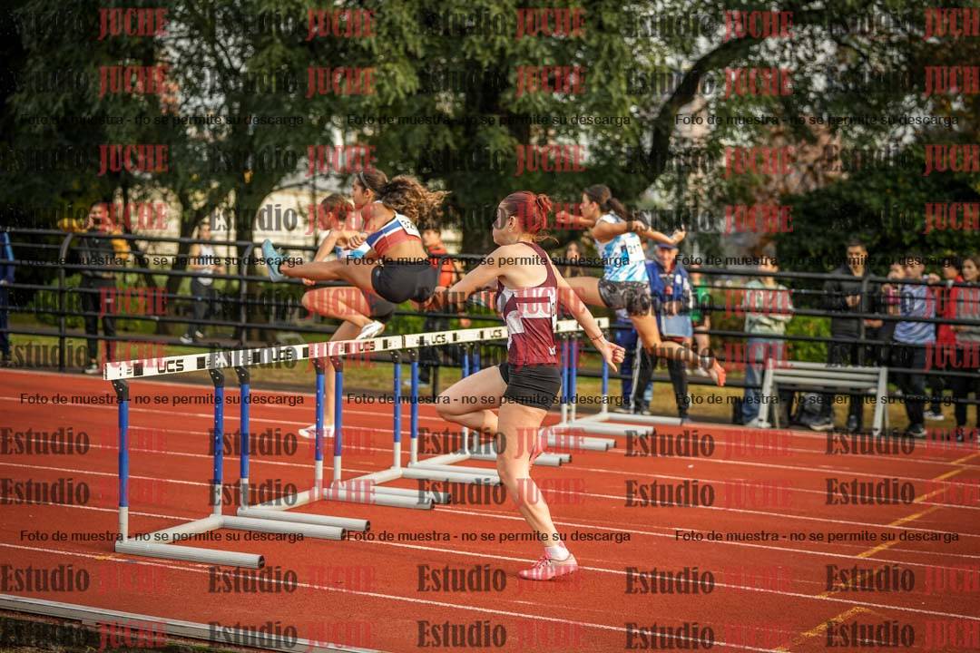 Fotos de los 100 m con vallas de mujeres