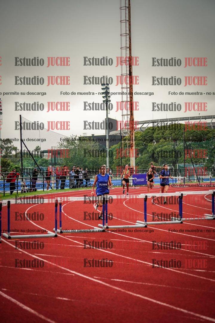 Fotos de los 295 m con vallas de mujeres