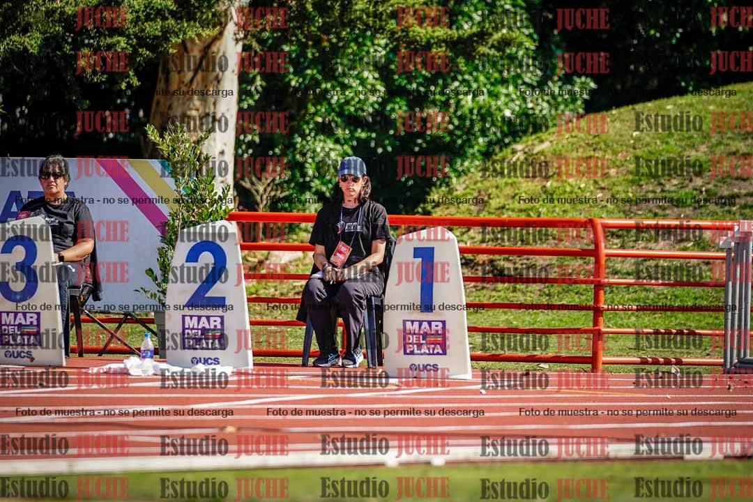Fotos de algunos extras y podios del día 1