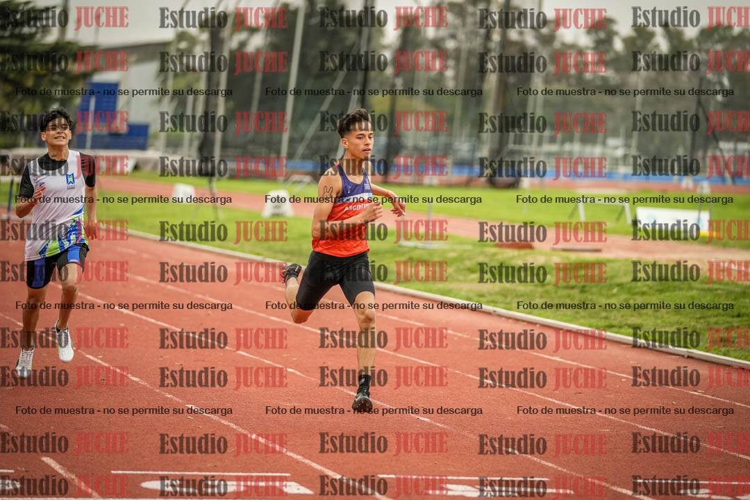 Fotos de los 295 m con vallas de varones - U16