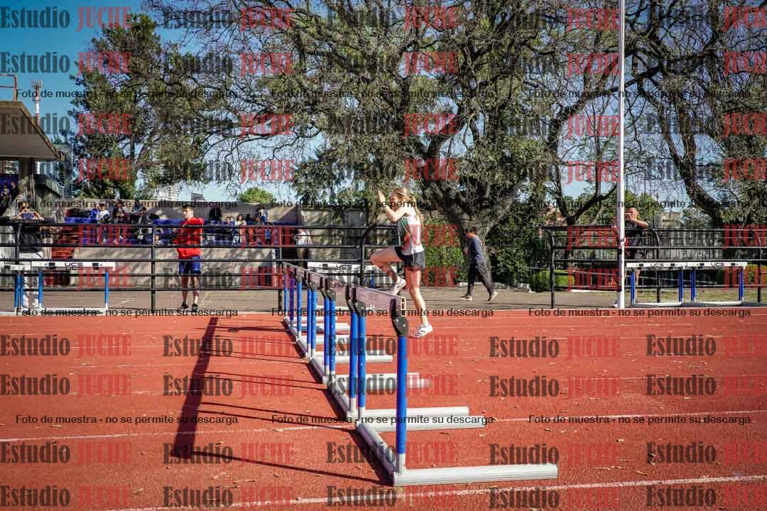 Fotos de los 295 m con vallas de mujeres
