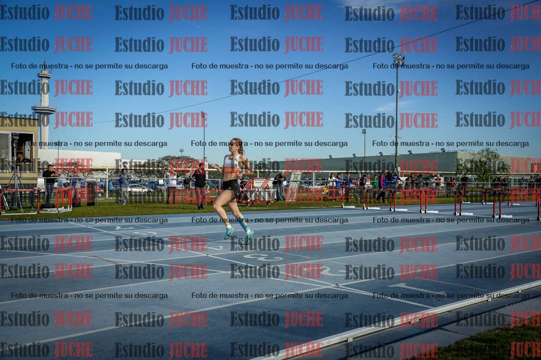 Fotos de los 100 m con vallas de mujeres