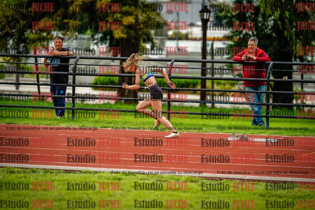 Fotos de los 295 m con vallas de mujeres