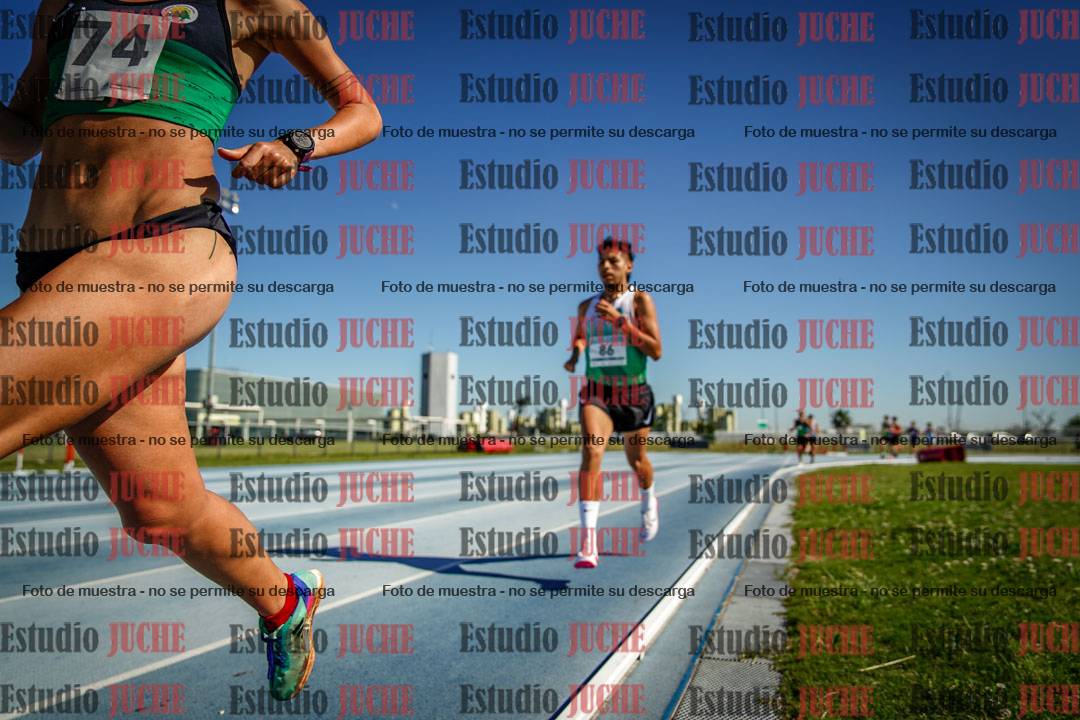 Fotos de los 5000 m de mujeres y varones - serie 1