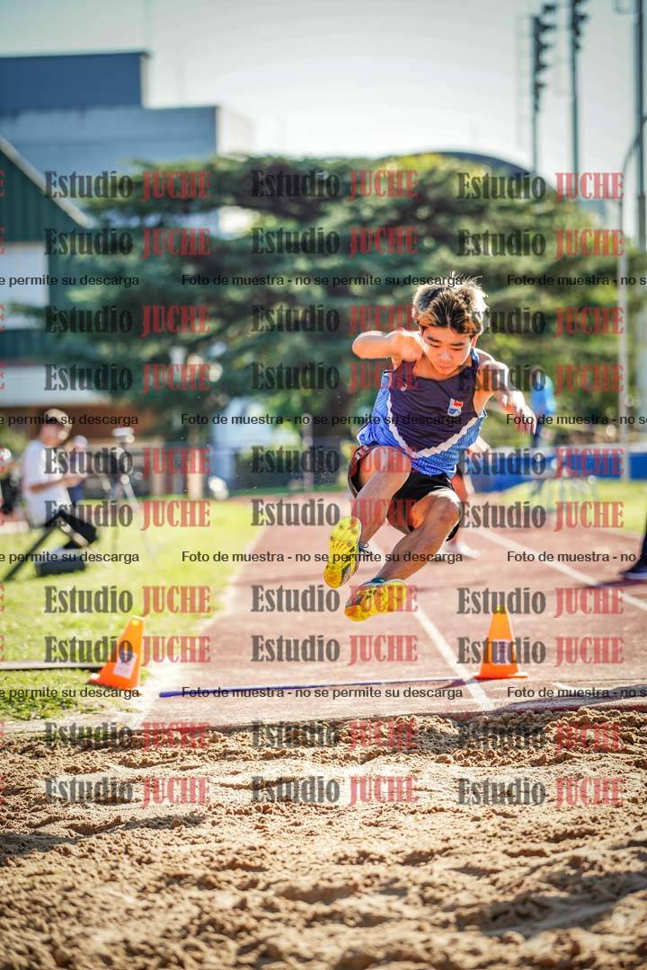 Fotos del salto en largo de varones - U16