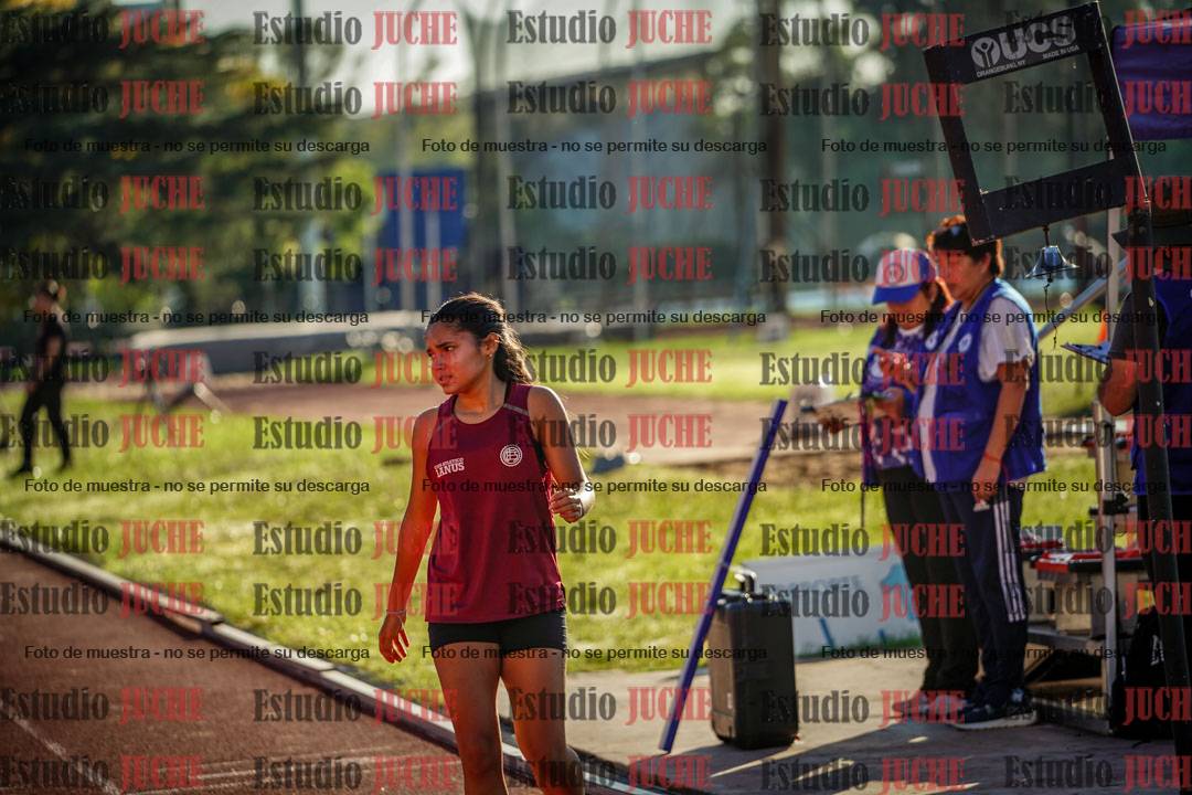 Fotos de los 295 m con vallas de mujeres
