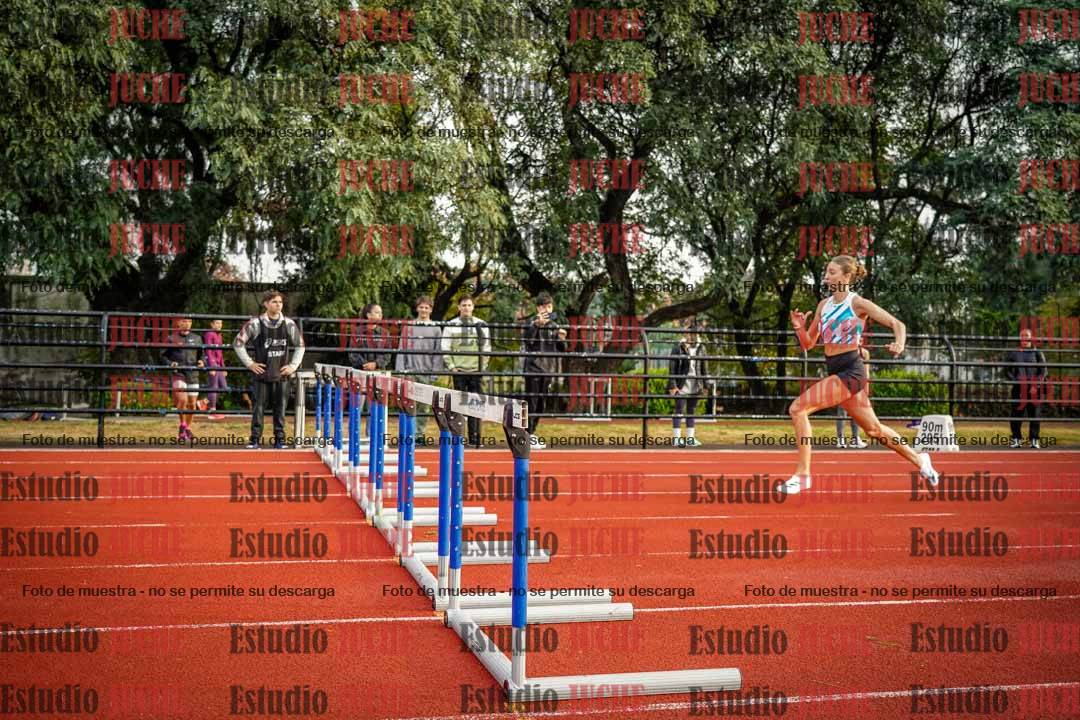 Fotos de los 100 m con vallas de mujeres