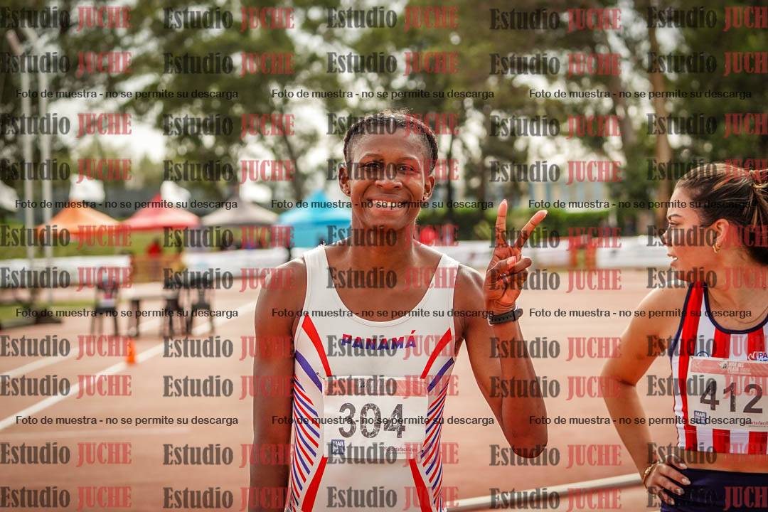 Fotos de algunos extras y podios del día 3