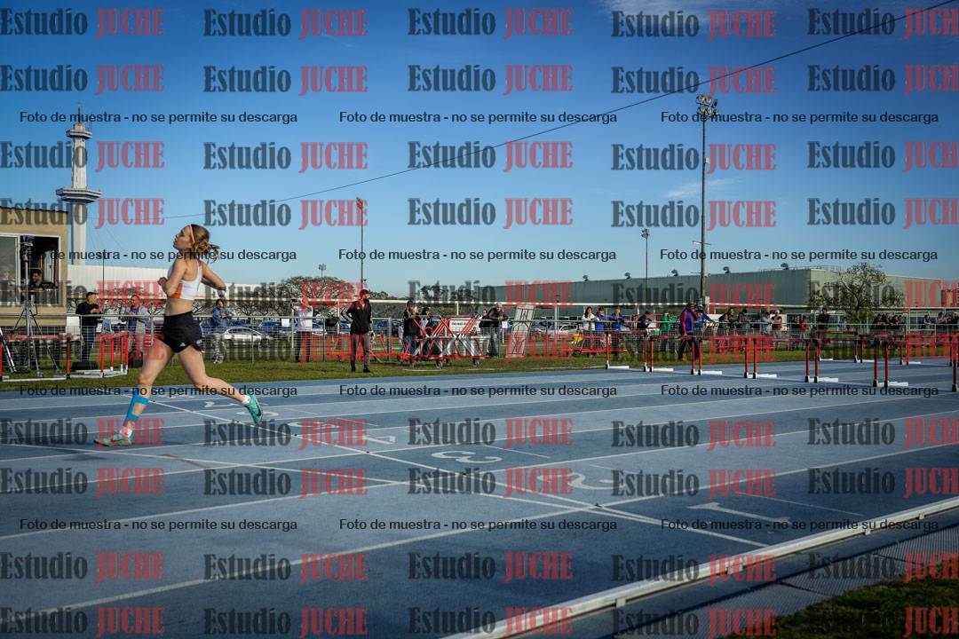Fotos de los 100 m con vallas de mujeres