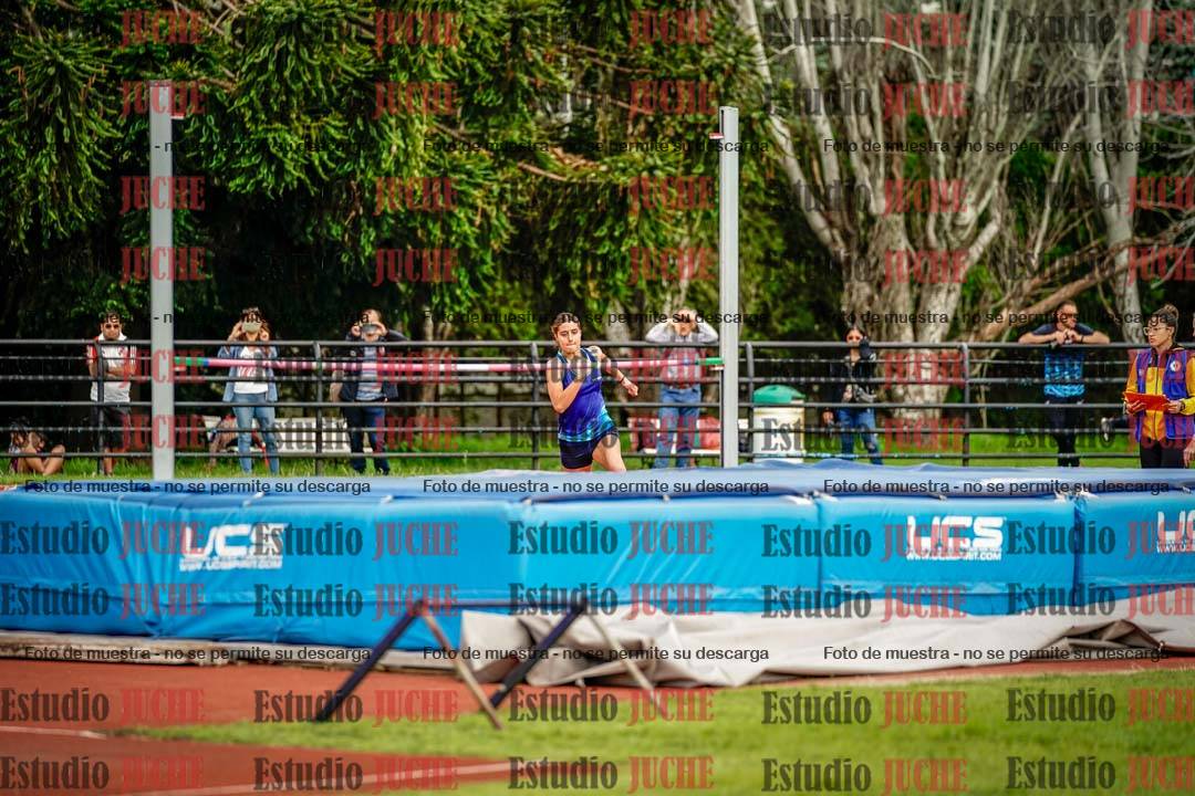 Fotos del salto en alto de mujeres