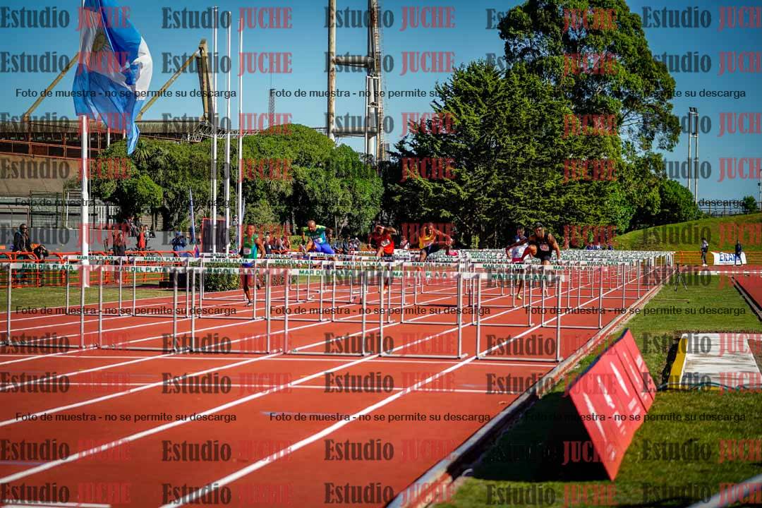 Fotos de los 100 m con vallas de varones - deca 6