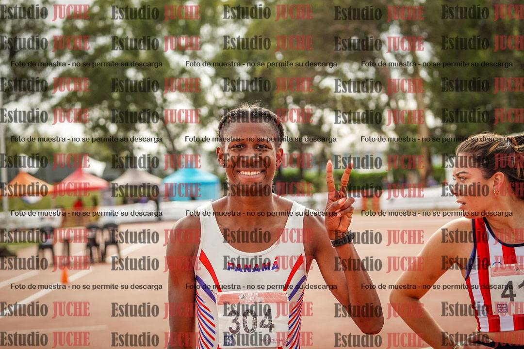 Fotos de algunos extras y podios del día 3