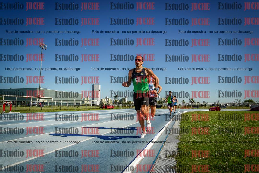 Fotos de los 5000 m de mujeres y varones - serie 1