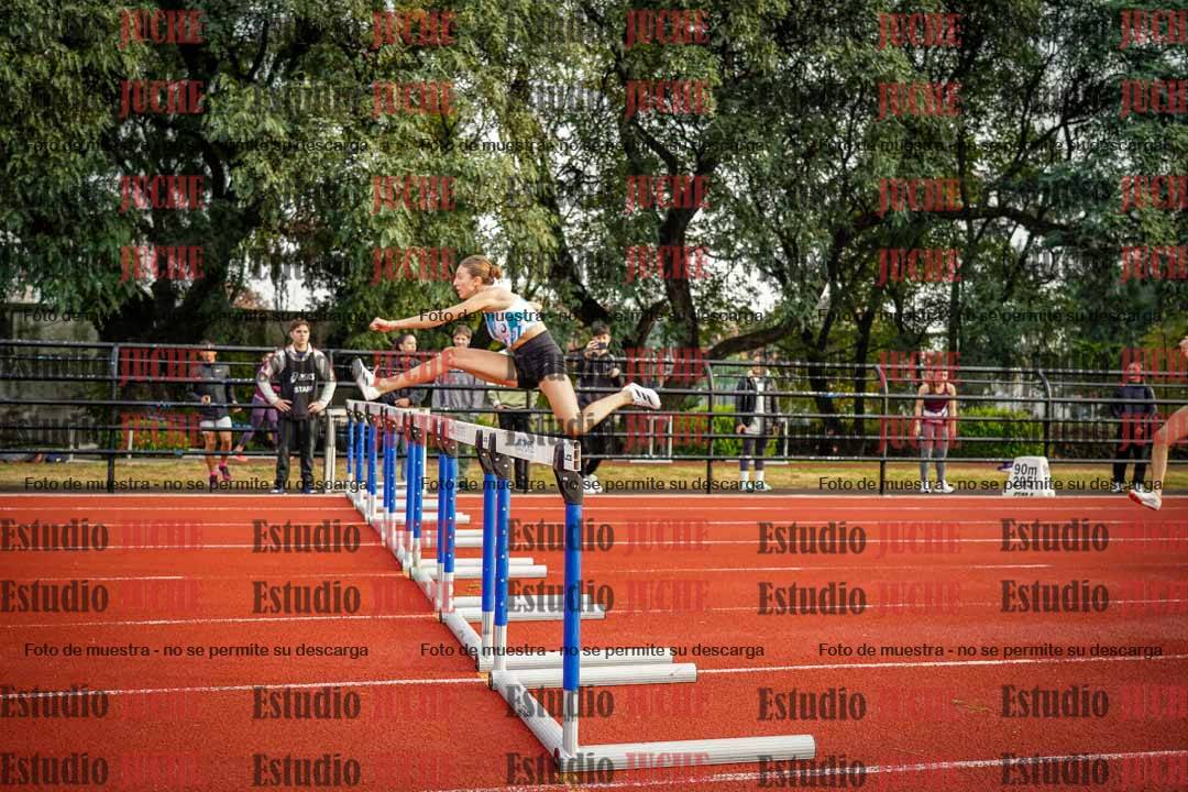Fotos de los 100 m con vallas de mujeres