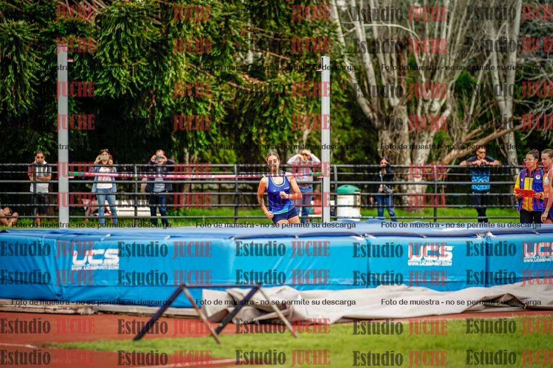 Fotos del salto en alto de mujeres