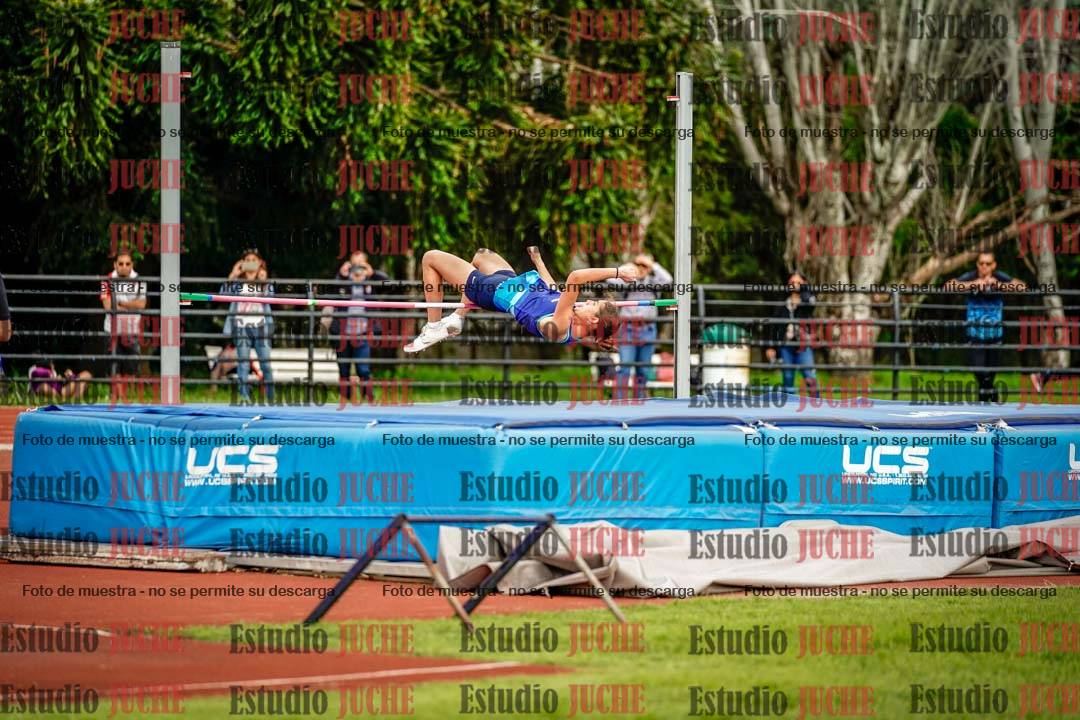 Fotos del salto en alto de mujeres