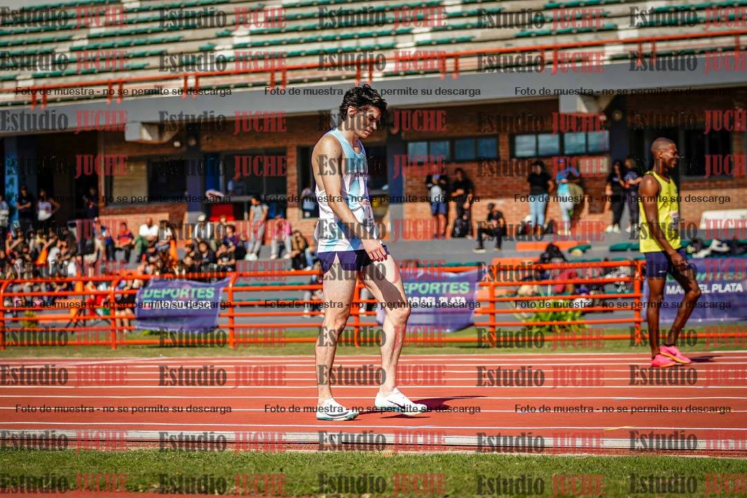 Fotos de los 100 m llanos de varones - deca 1