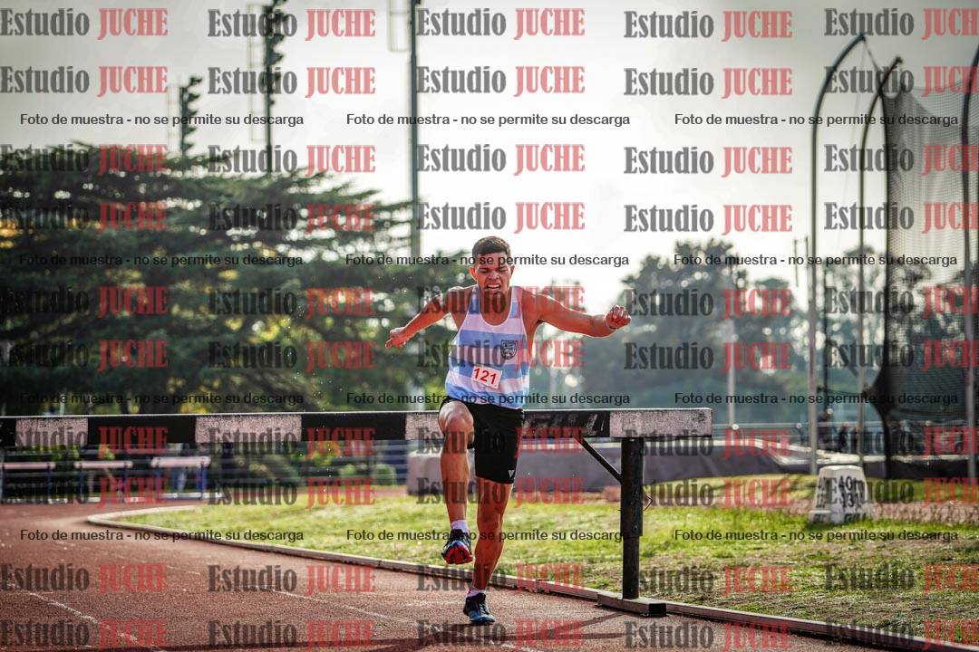 Fotos de los 3000 m con obstáculos de varones