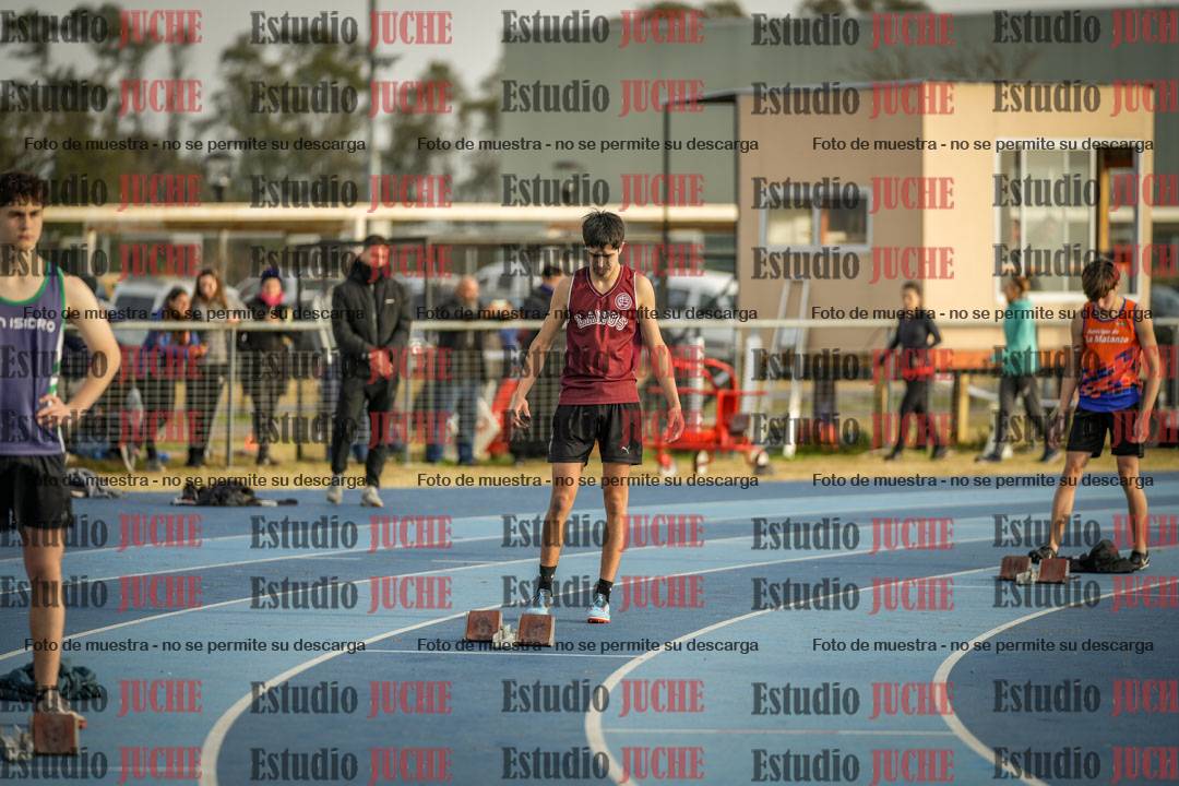 Fotos de los 400 m con vallas de varones