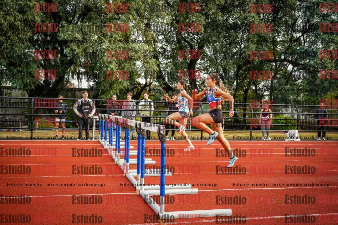 Fotos de los 100 m con vallas de mujeres