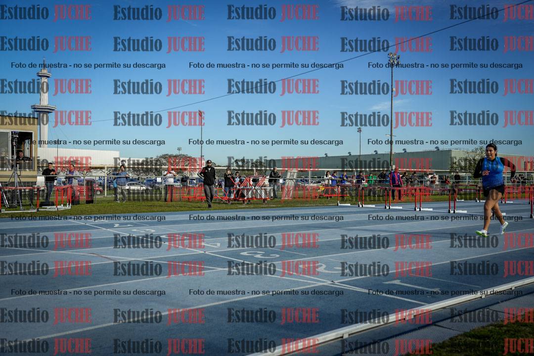 Fotos de los 100 m con vallas de mujeres