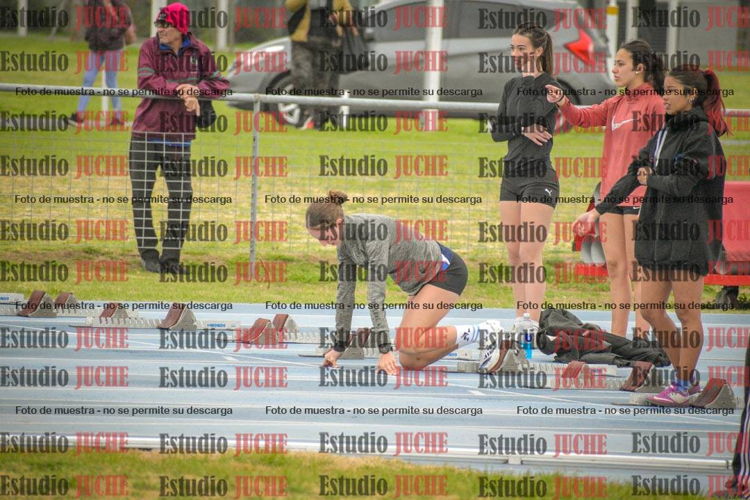 Fotos de los 100 m con vallas de mujeres