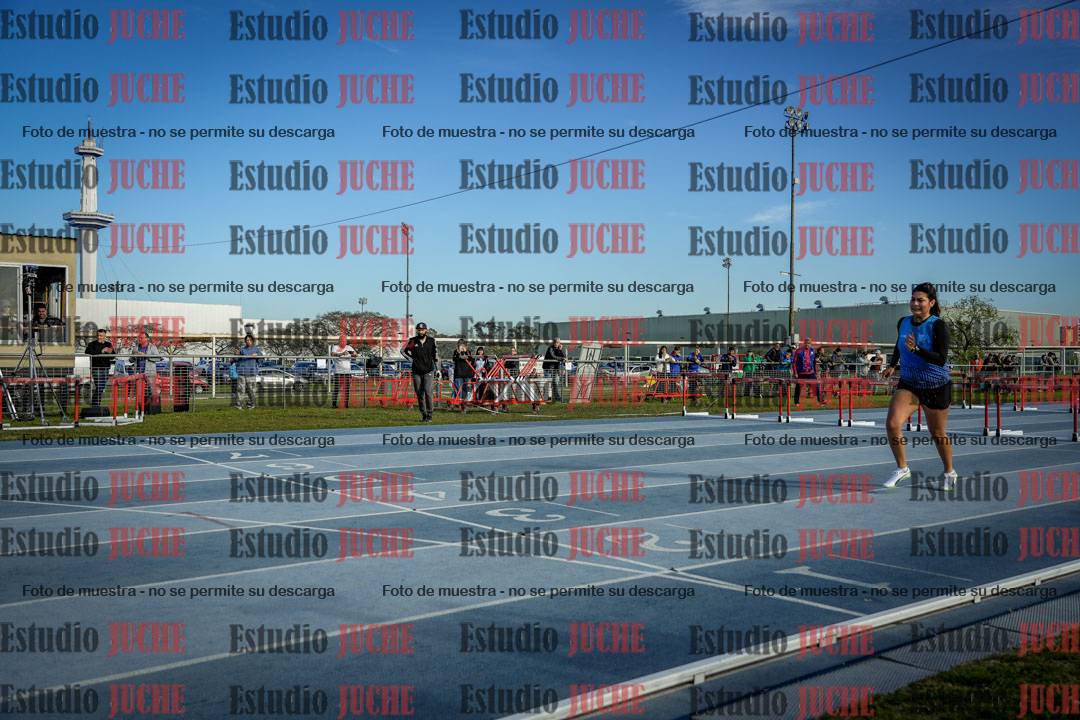 Fotos de los 100 m con vallas de mujeres