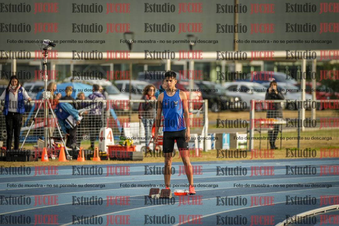 Fotos de los 400 m con vallas de varones