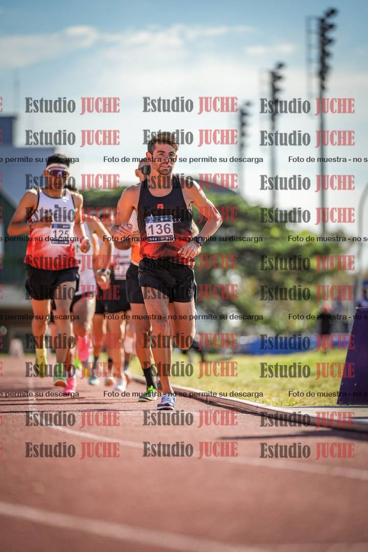 Fotos de los 10.000 m de varones - serie 1