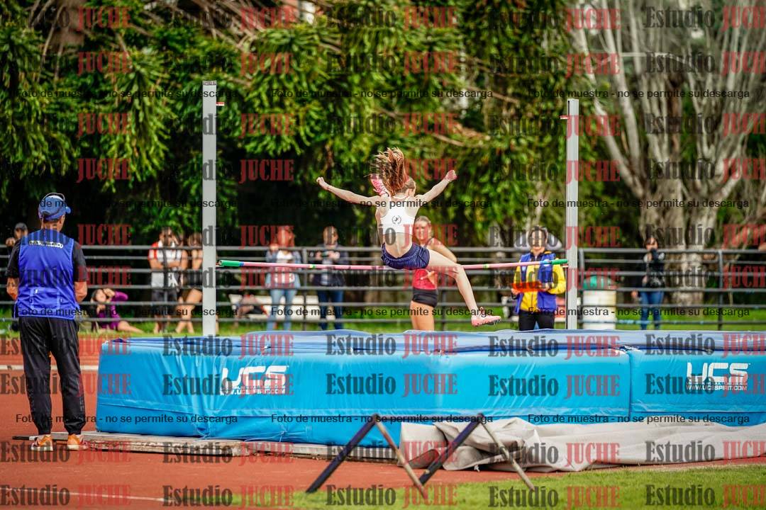 Fotos del salto en alto de mujeres