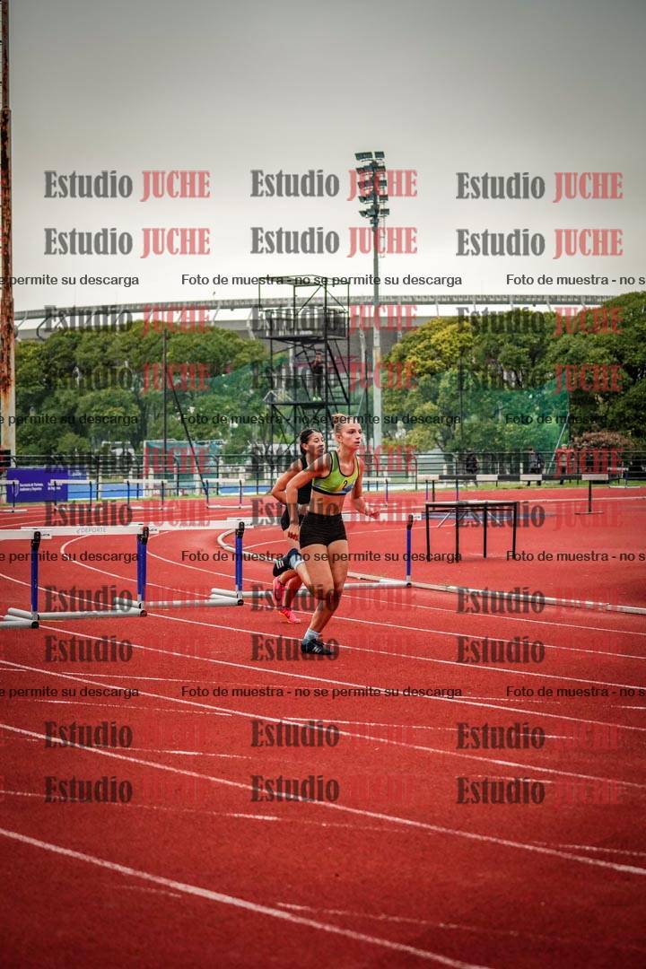 Fotos de los 295 m con vallas de mujeres