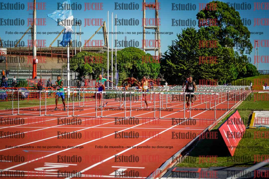 Fotos de los 100 m con vallas de varones - deca 6