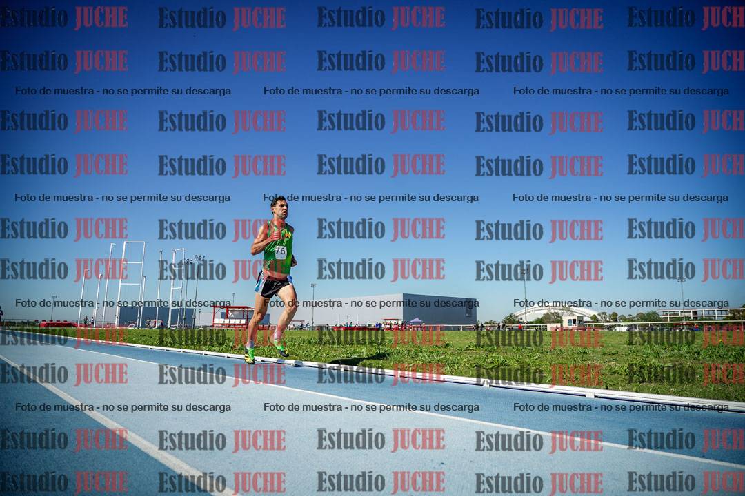Fotos de los 5000 m de mujeres y varones - serie 1